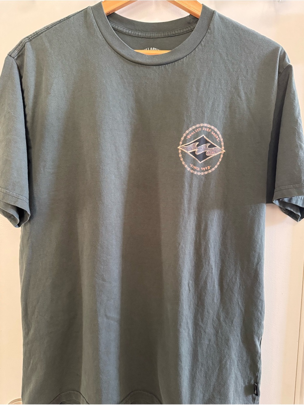 Billabong Men's Short Sleeve Tee in Green - L